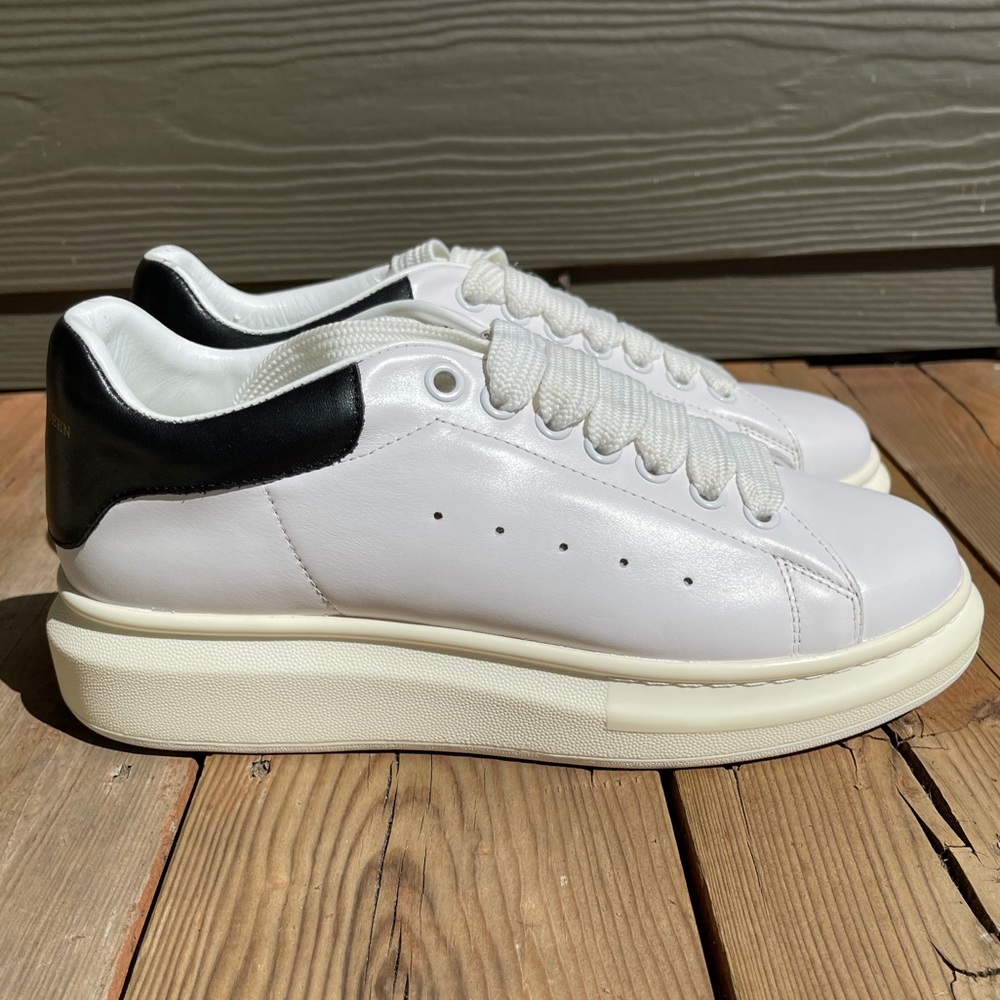 ALEXANDER McQUEEN OVERSIZED LEATHER SNEAKERS.Sz-43